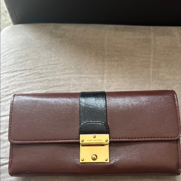 Marc Jacobs Other - Marc Jacobs Brown Leather Wallet